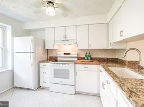 2880 S Meade Street, Arlington VA 22206