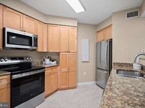 3101 N Hampton Drive 403, Alexandria VA 22302
