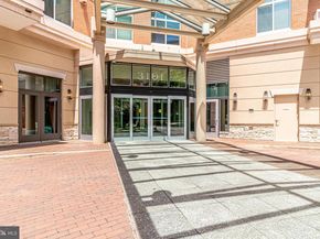 3101 N Hampton Drive 403, Alexandria VA 22302