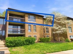 561 Florida Avenue 204, Herndon VA 20170