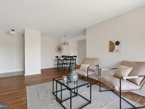 561 Florida Avenue 204, Herndon VA 20170