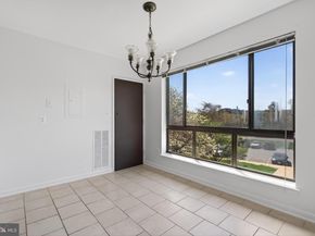 561 Florida Avenue 204, Herndon VA 20170