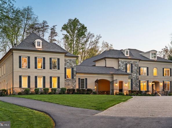 9111 Dara Lane, Great Falls VA 22066