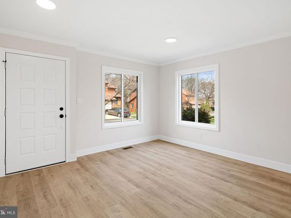 323 Winding Way, King Of Prussia PA 19406