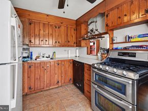 174 N Hawthorne Avenue, Langhorne PA 19047