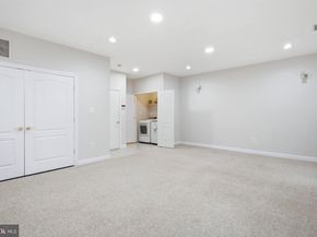 8908 Royal Hannah Lane, Fairfax VA 22031