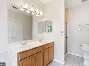 8908 Royal Hannah Lane, Fairfax VA 22031