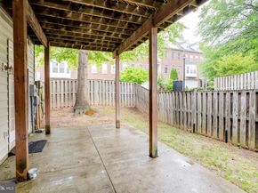 8908 Royal Hannah Lane, Fairfax VA 22031