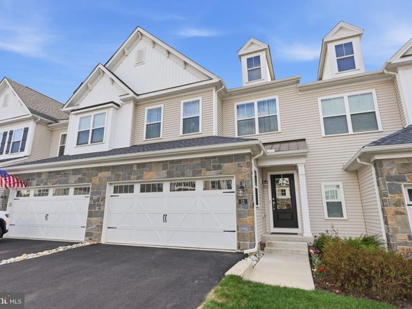 12 Spring Mill Road, Ivyland PA 18974