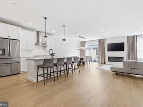 12 Spring Mill Road, Ivyland PA 18974