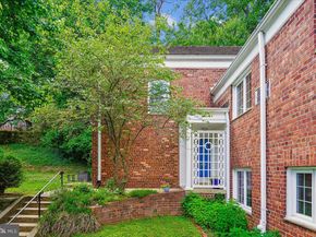 3702 Valley Drive, Alexandria VA 22302