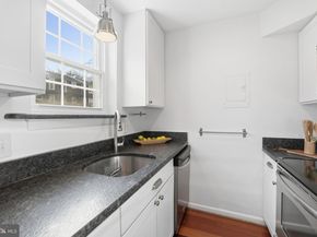 4614 28TH Road S B, Arlington VA 22206