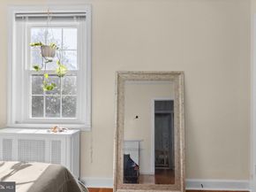 712 Hendren Street, Philadelphia PA 19128