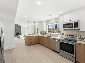 12011 Meadowville Court, Herndon VA 20170