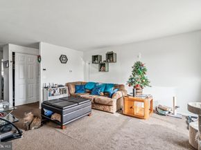 10203 E Keswick Road, Philadelphia PA 19114