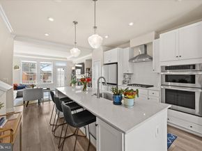 2236 S Glebe Road, Arlington VA 22206