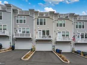 2236 S Glebe Road, Arlington VA 22206