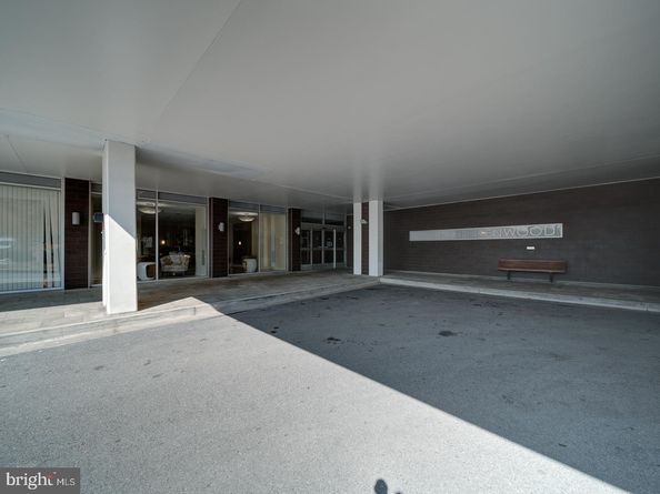 5101 River Road 411, Bethesda MD 20816