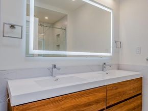 732 Manning Street, Philadelphia PA 19106