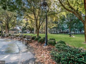 732 Manning Street, Philadelphia PA 19106