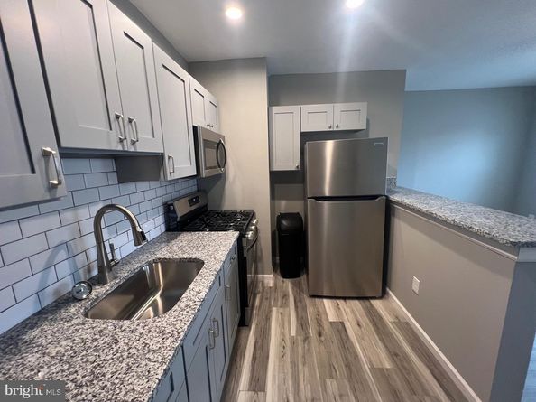 120 W Girard Avenue, Philadelphia PA 19123