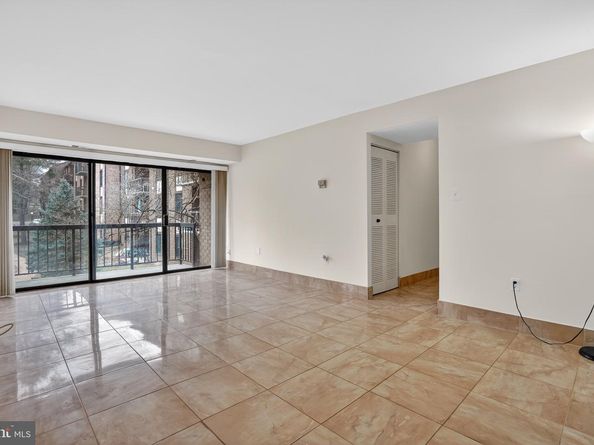 9718 Kingsbridge Drive 103, Fairfax VA 22031