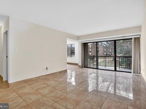 9718 Kingsbridge Drive 103, Fairfax VA 22031