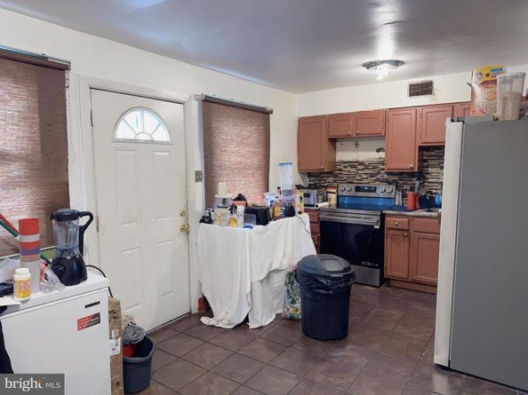 1228 W Susquehanna Avenue, Philadelphia PA 19122