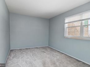 1904 Wilson Lane 101, Mclean VA 22102