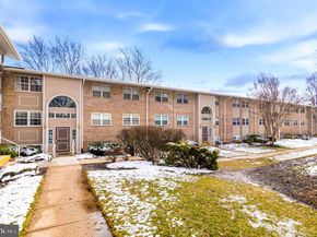 1904 Wilson Lane 101, Mclean VA 22102