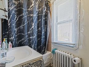 1201 E Lycoming Street, Philadelphia PA 19124