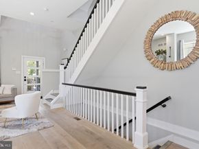 547 Walnut Lane, Philadelphia PA 19128