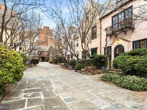 2139 Saint James Place, Philadelphia PA 19103