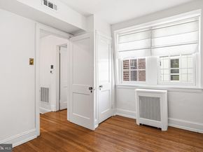 2139 Saint James Place, Philadelphia PA 19103