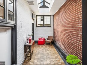 2139 Saint James Place, Philadelphia PA 19103