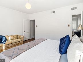 2139 Saint James Place, Philadelphia PA 19103