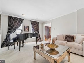 137 Briarwood Drive, Holland PA 18966