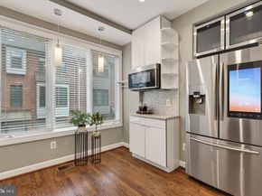 1989 N Adams Street, Arlington VA 22201