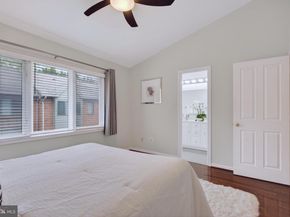 1989 N Adams Street, Arlington VA 22201