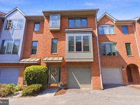 1989 N Adams Street, Arlington VA 22201