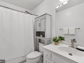 1989 N Adams Street, Arlington VA 22201