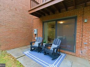 1989 N Adams Street, Arlington VA 22201