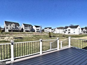 206 Grove Valley Court, Chalfont PA 18914
