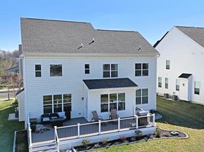 206 Grove Valley Court, Chalfont PA 18914
