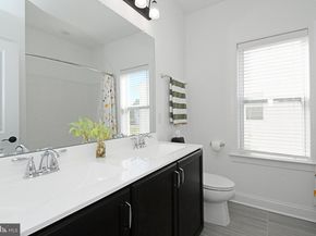 206 Grove Valley Court, Chalfont PA 18914