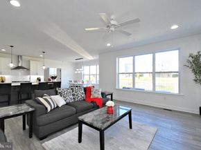 206 Grove Valley Court, Chalfont PA 18914