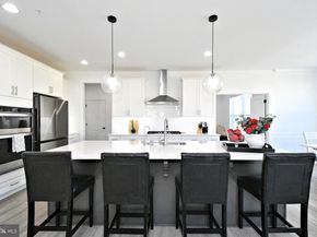206 Grove Valley Court, Chalfont PA 18914