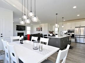 206 Grove Valley Court, Chalfont PA 18914