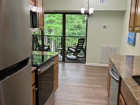 11609 Stoneview Sq 11C, Reston VA 20191