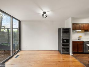 11465 Washington Plaza W, Reston VA 20190